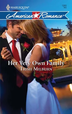 Trish Milburn Her Very Own Family обложка книги