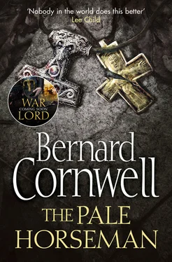 Bernard Cornwell The Pale Horseman обложка книги