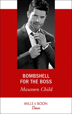 Maureen Child Bombshell For The Boss обложка книги