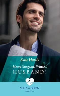 Kate Hardy Heart Surgeon, Prince...Husband! обложка книги