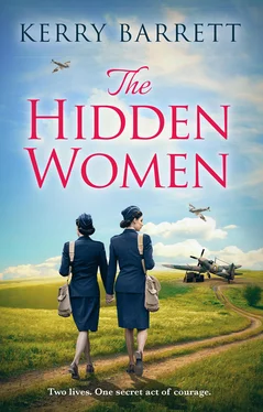 Kerry Barrett The Hidden Women обложка книги