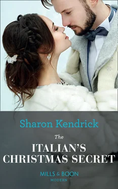 Sharon Kendrick The Italian's Christmas Secret обложка книги