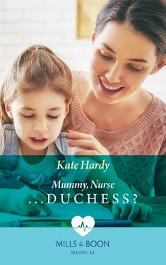 Kate Hardy Mummy, Nurse...Duchess? обложка книги
