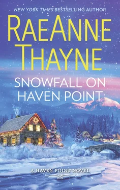 RaeAnne Thayne Snowfall On Haven Point обложка книги