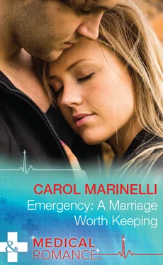 Carol Marinelli Emergency: A Marriage Worth Keeping обложка книги