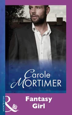 Carole Mortimer Fantasy Girl обложка книги