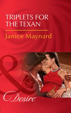 Janice Maynard Triplets For The Texan обложка книги