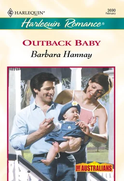 Barbara Hannay Outback Baby обложка книги