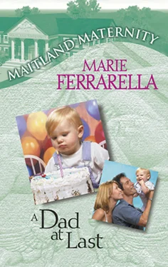 Marie Ferrarella A Dad At Last обложка книги