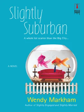Wendy Markham Slightly Suburban обложка книги