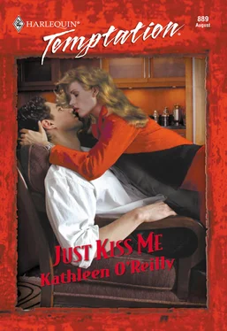Kathleen O'Reilly Just Kiss Me обложка книги
