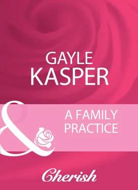 Gayle Kasper A Family Practice обложка книги