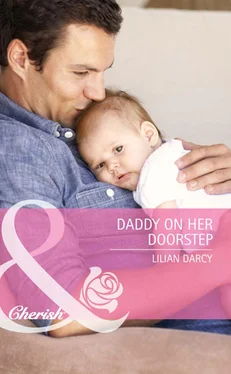Lilian Darcy Daddy on Her Doorstep обложка книги