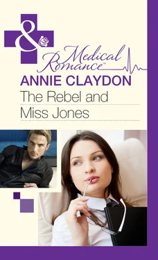 Annie Claydon The Rebel And Miss Jones обложка книги