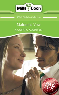 Sandra Marton Malone's Vow обложка книги