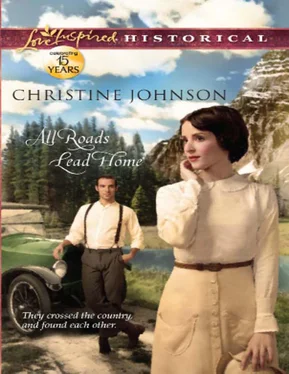 Christine Johnson All Roads Lead Home обложка книги