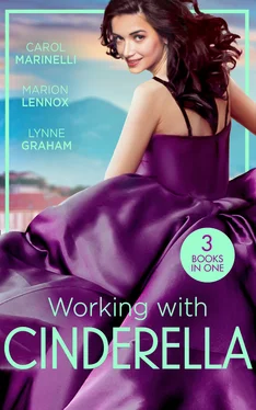 Lynne Graham Working With Cinderella обложка книги