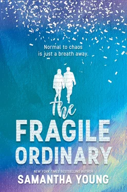 Samantha Young The Fragile Ordinary обложка книги