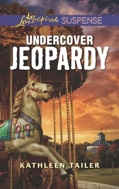 Kathleen Tailer Undercover Jeopardy обложка книги