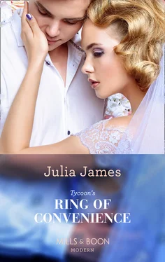 Julia James Tycoon's Ring Of Convenience обложка книги