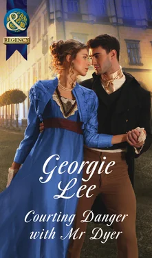 Georgie Lee Courting Danger With Mr Dyer обложка книги