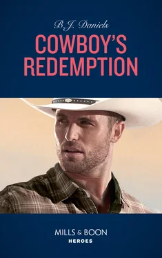 B.J. Daniels Cowboy's Redemption обложка книги