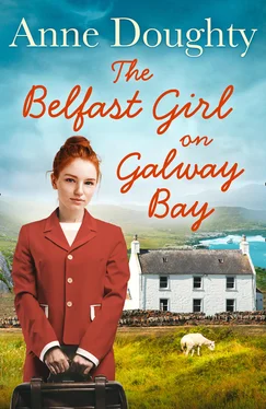 Anne Doughty The Belfast Girl on Galway Bay обложка книги