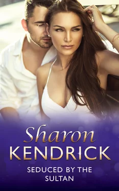 Sharon Kendrick Seduced by the Sultan обложка книги