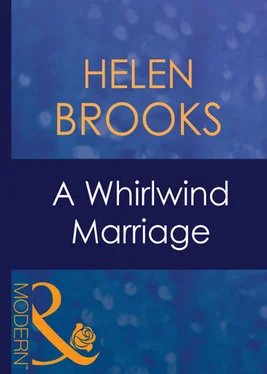 Helen Brooks A Whirlwind Marriage обложка книги