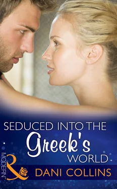 Dani Collins Seduced into the Greek's World обложка книги
