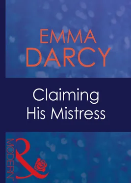 Emma Darcy Claiming His Mistress обложка книги