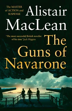 Alistair MacLean The Guns of Navarone обложка книги