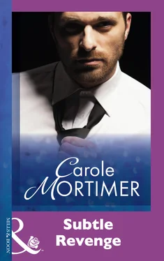 Carole Mortimer Subtle Revenge обложка книги