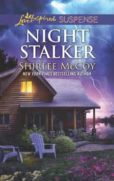 Shirlee McCoy Night Stalker обложка книги