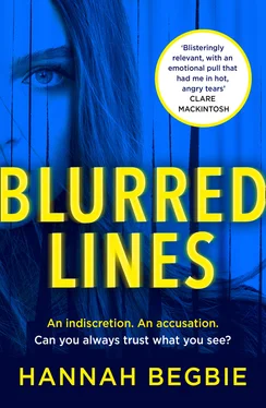 Hannah Begbie Blurred Lines обложка книги