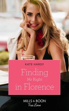 Kate Hardy Finding Mr Right In Florence обложка книги