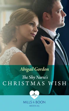 Abigail Gordon The Shy Nurse's Christmas Wish обложка книги