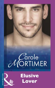 Carole Mortimer Elusive Lover обложка книги