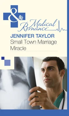 Jennifer Taylor Small Town Marriage Miracle обложка книги