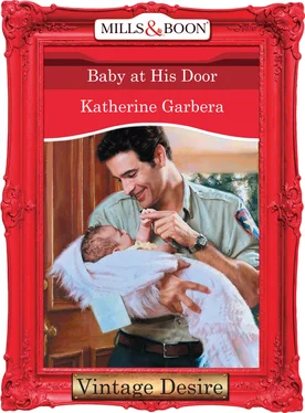 Katherine Garbera Baby at his Door обложка книги