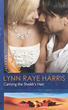 Lynn Raye Harris Carrying the Sheikh's Heir обложка книги