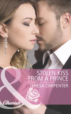 Teresa Carpenter Stolen Kiss From a Prince обложка книги