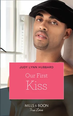 Judy Lynn Hubbard Our First Kiss обложка книги