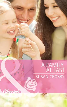 Susan Crosby A Family, At Last обложка книги