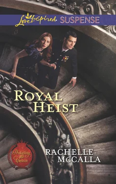 Rachelle McCalla Royal Heist обложка книги