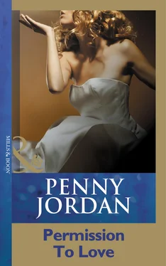 Penny Jordan Permission To Love обложка книги