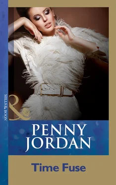 Penny Jordan Time Fuse обложка книги