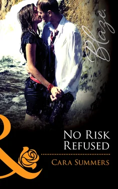 Cara Summers No Risk Refused обложка книги