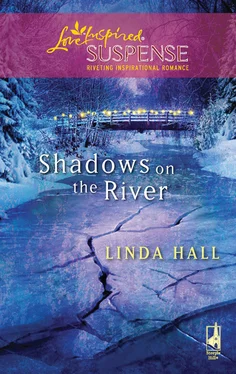 Linda Hall Shadows On The River обложка книги
