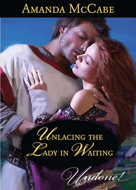 Amanda McCabe Unlacing the Lady in Waiting обложка книги